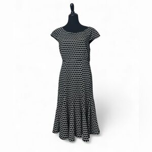 Gabby Skye Black and White Geometric Midi Dress